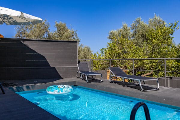 Blissful Residence with Pool IMG 9906
